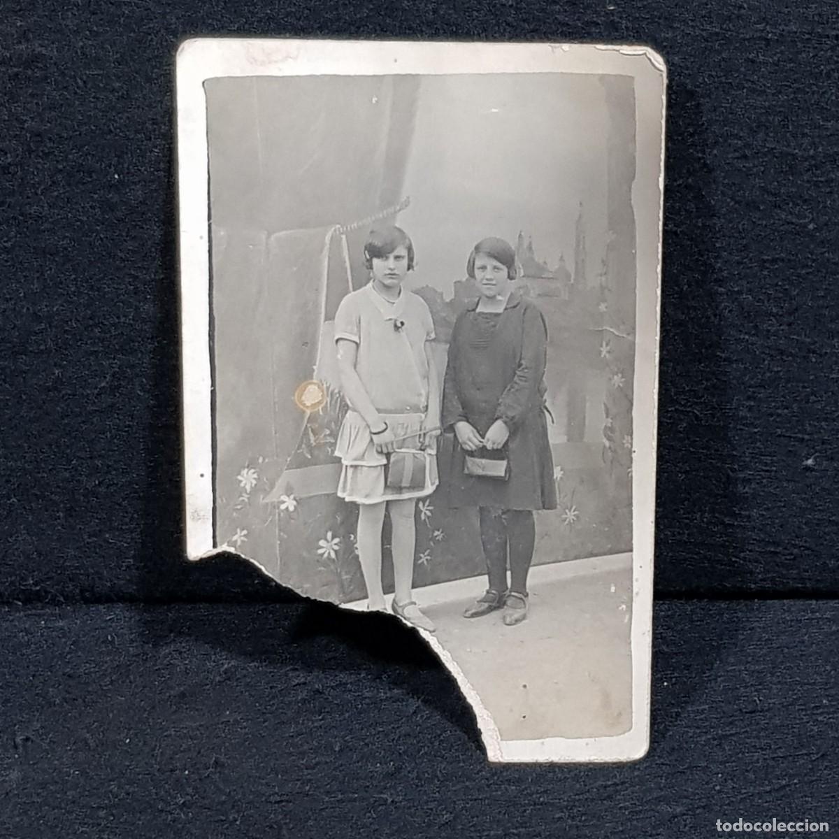 Fotograf&iacute;a antigua: FOTOGRAF&Iacute;A - MUJERES EN ESTUDIO CON FONDO PINTADO - MODERNISTA - C. 1900 / 989