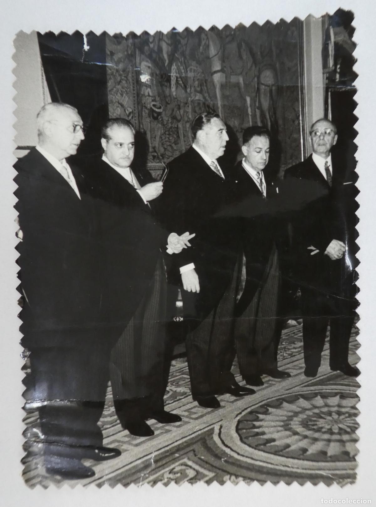 Fotograf&iacute;a antigua: Vieja fotograf&iacute;a &eacute;poca de Franco