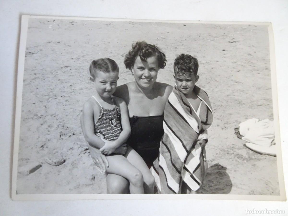 Fotograf&iacute;a antigua: ANTIGUA FOTOGRAF&Iacute;A B/N , FAMILIA PLAYA, NI&Ntilde;OS, VER FOTOS