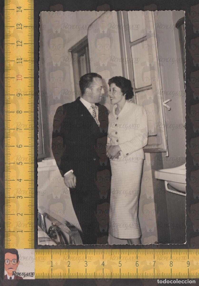 Antique Photography: PAREJA DE ENAMORADOS / CHICO Y CHICA MIRADA / FOTO ANTIGUA A&Ntilde;OS 50 / HOTEL ZARAGOZA AMOR NOVIOS