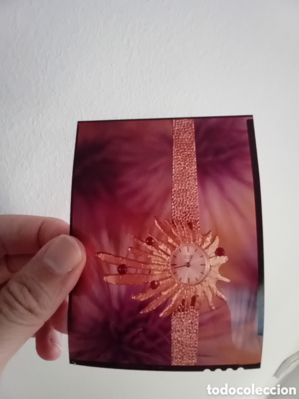 Fotografia antica: RELOJ SARCAR GENEVE A&Ntilde;OS 70. FOTOGRAF&Iacute;A ORIGINAL DE ESTUDIO. ESPECTACULAR DIAPOSITIVA GRAN FORMATO
