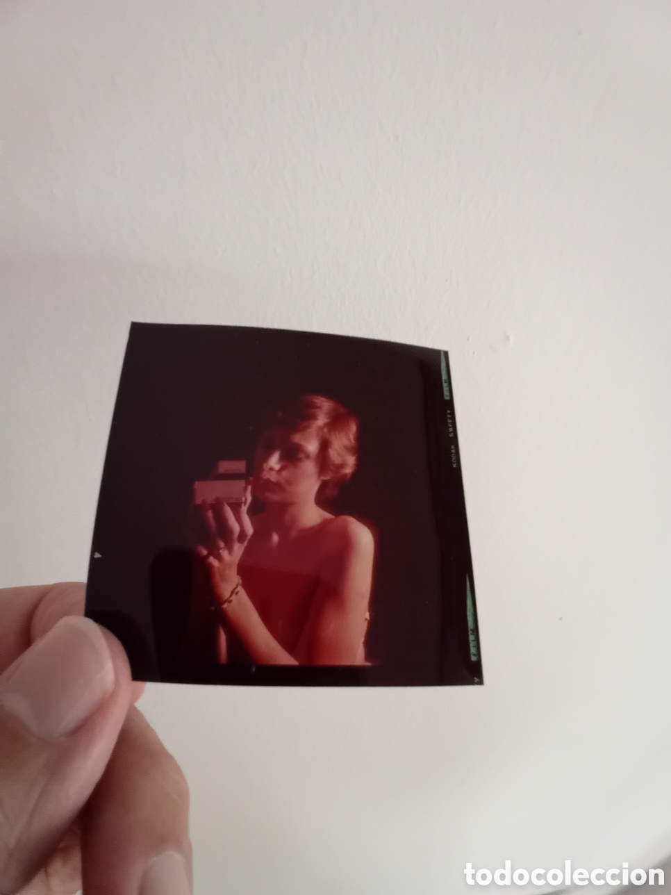 Fotografia antica: MODELO CON PERFUME JACOMO. DIAPOSITIVA GRAN FORMATO ORIGINAL DE 1973
