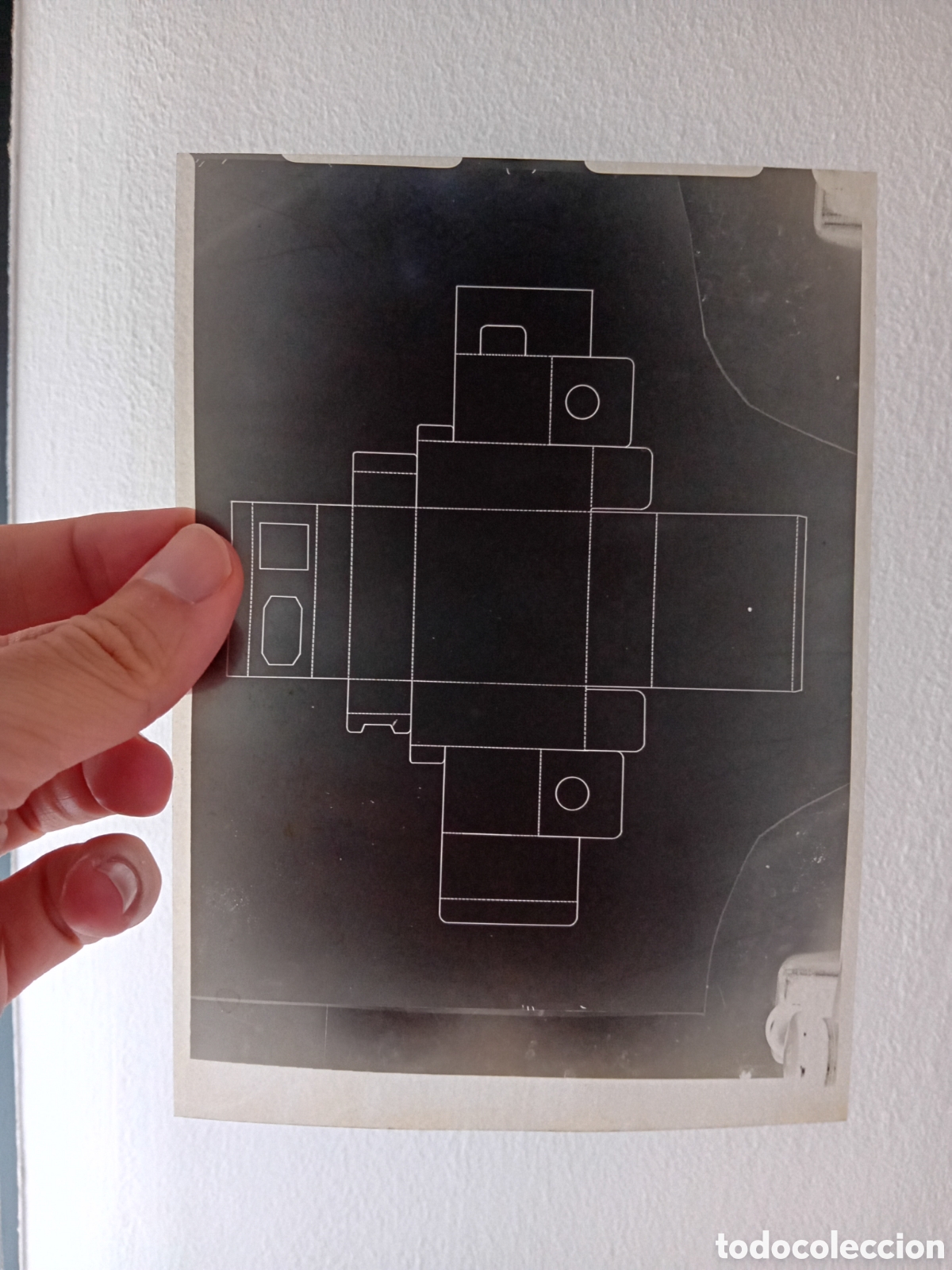 Fotografia antica: NEGATIVO DE LO QUE PARECE SER LA ESTRUCTURA O DISE&Ntilde;O DE UNA CAJA. A&Ntilde;OS 60S