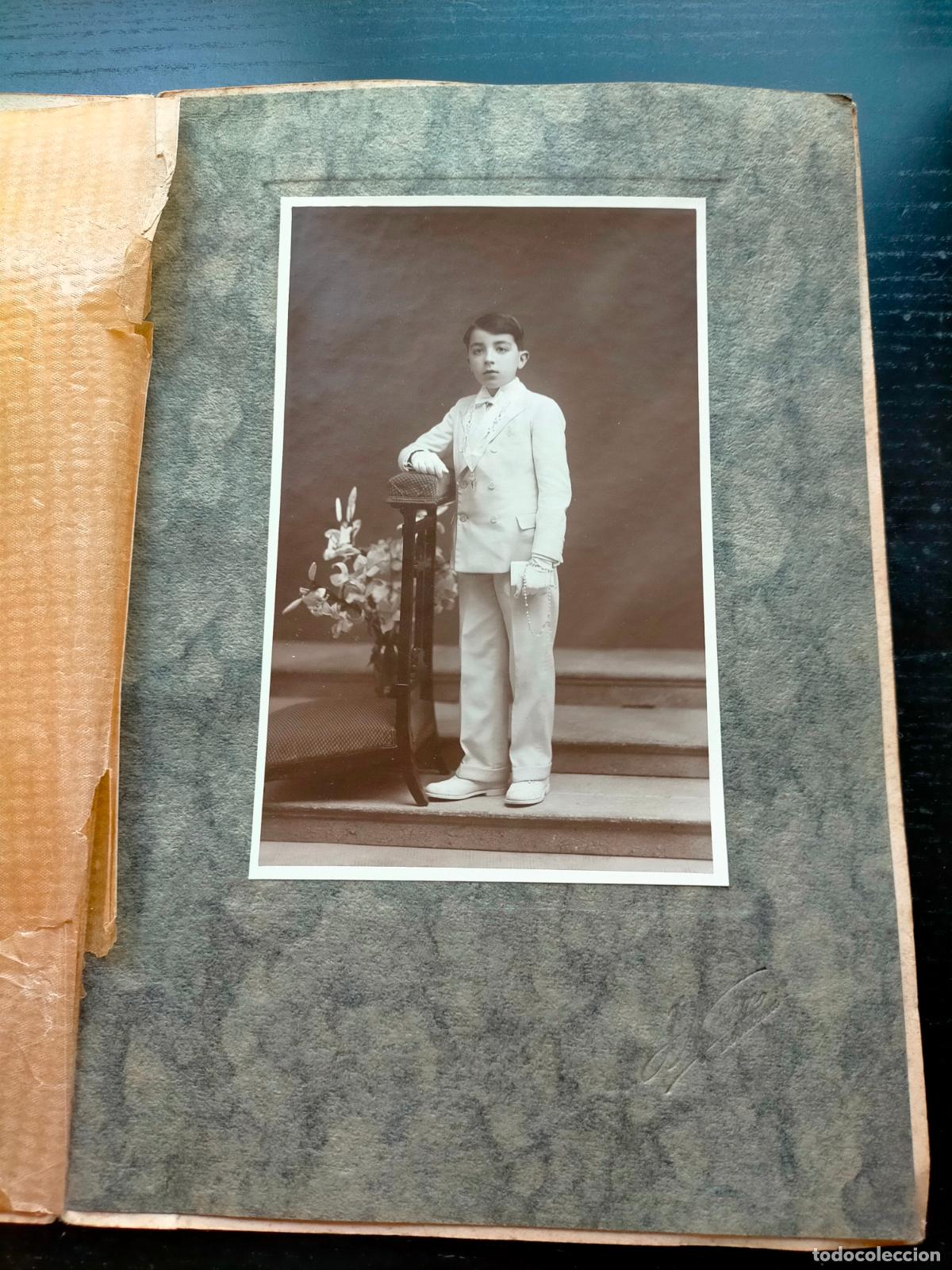 Fotografia antiga: Antigua fotograf&iacute;a de ni&ntilde;o catal&aacute;n vestido de comuni&oacute;n i similar blanco a&ntilde;os 30-40 Mario Roca 8 a&ntilde;os