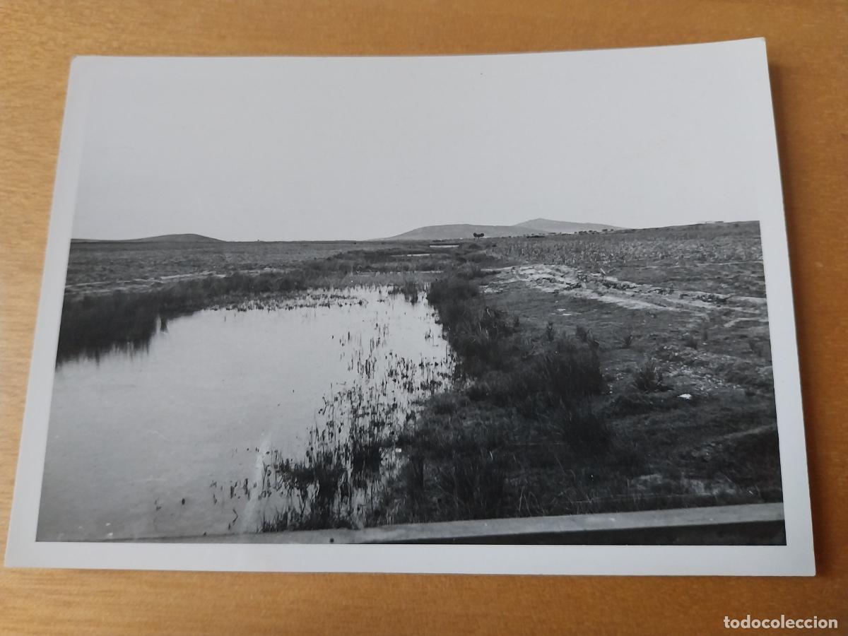 Alte Fotografie: EXTREMADURA CACERES BADAJOZ CANAL ORELLANA INS NAL COLONIZACION A&Ntilde;OS 50 FOTO 10X7CM VISTA