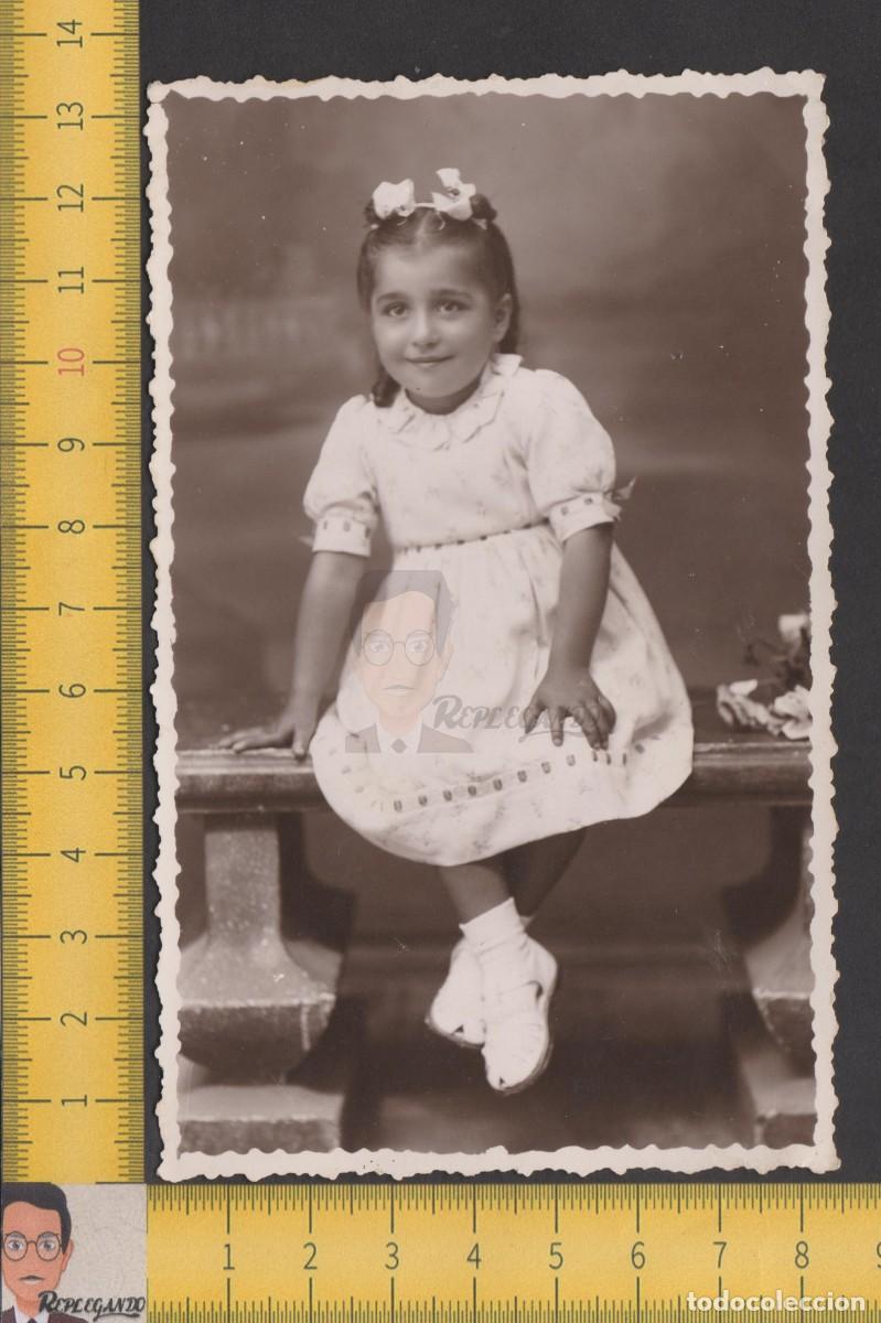 Antique Photography: SIMP&Aacute;TICA NI&Ntilde;A VESTIDO BLANCO LAZOS EN EL PELO - FOTO ANTIGUA ESTUDIO A&Ntilde;O 40 - VILLAGARCIA AROSA