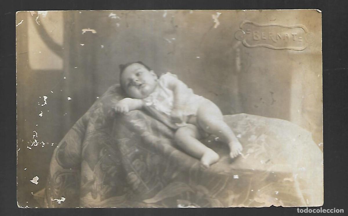 Fotografia antica: M3- ANTIGUA FOTOGRAFIA DE UNA NI&Ntilde;A TUMBADA -FOTO - DEDICADA