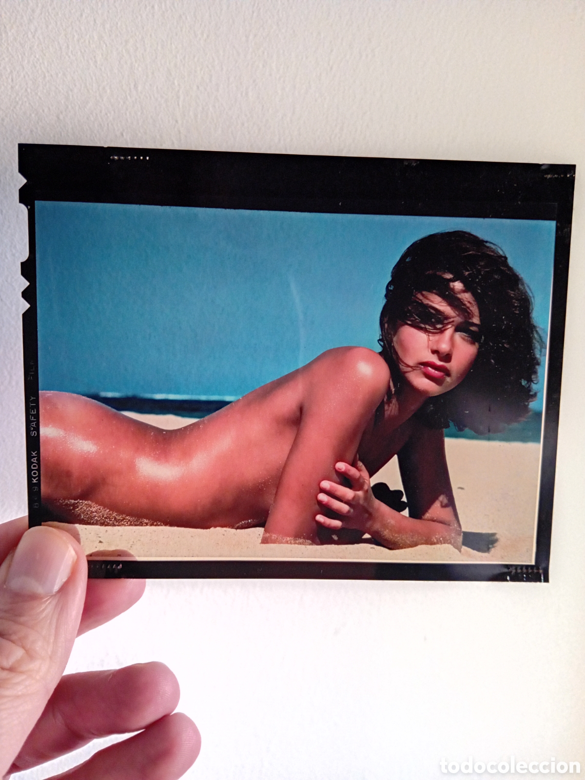 Fotografia antica: DIAPO PLACA PUBLICITARIA MUJER DESNUDA EN PLAYA. A&Ntilde;OS 90
