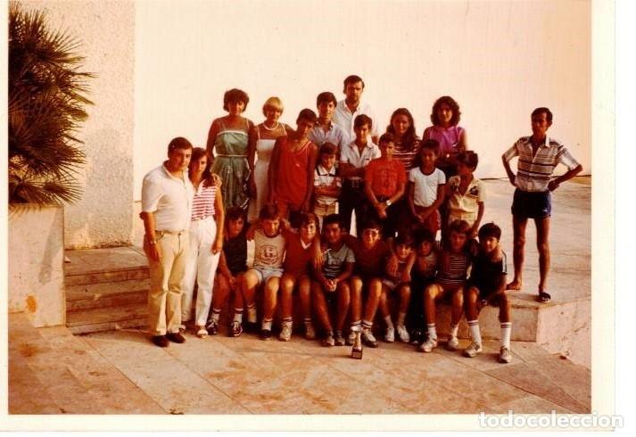 Fotograf&iacute;a antigua: :::: LL43 - FOTOGRAFIA - GRUPO DE JOVENES - 18 X 12 CM.