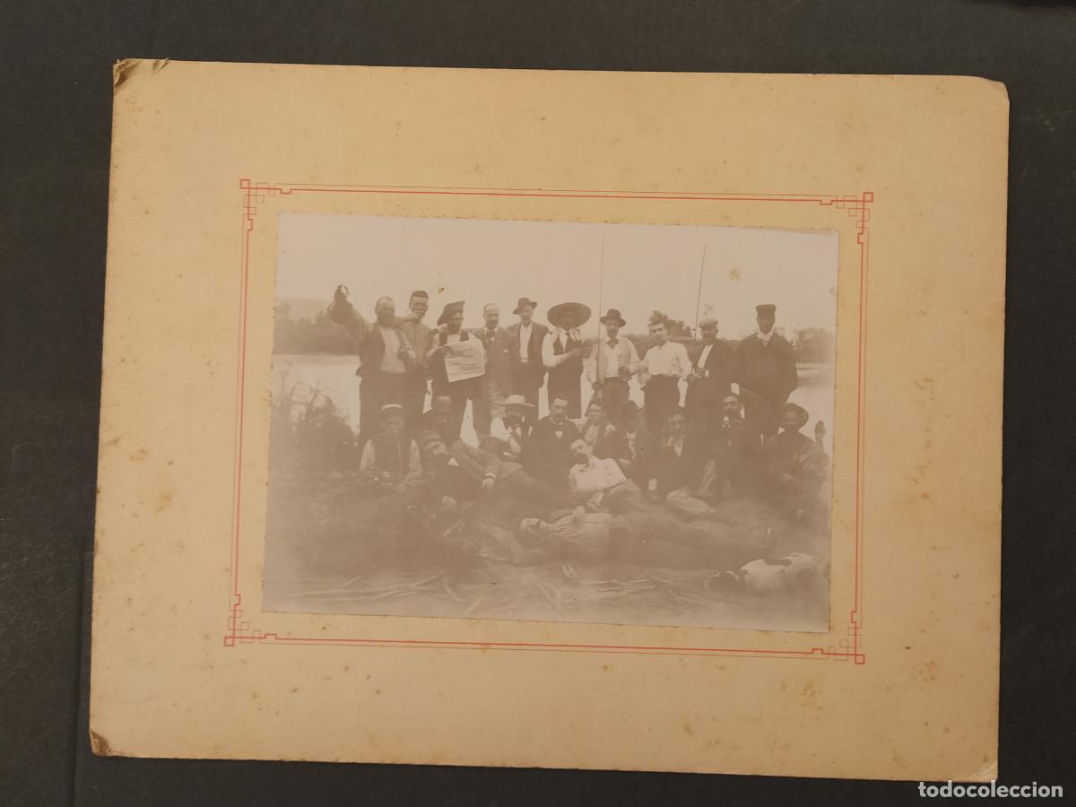 Fotografia antica: EL PRAT DEL LLOBREGAT - COMPA&Ntilde;EROS DE OFICINA PESCANDO - FOTOGRAFIA ANTIGUA -(V-26.361)