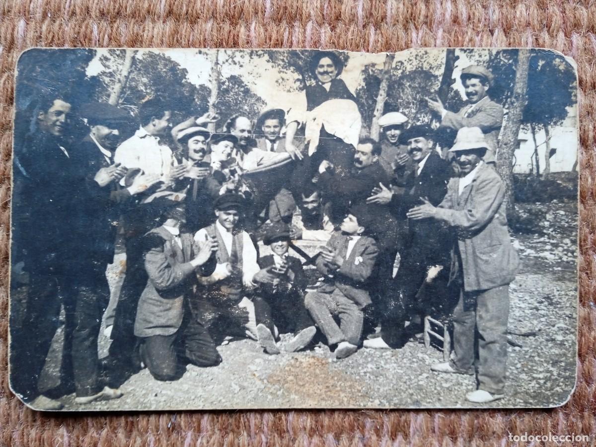 Fotografia antiga: GRUPO DE AMIGOS TOCANDO LAS PALMAS