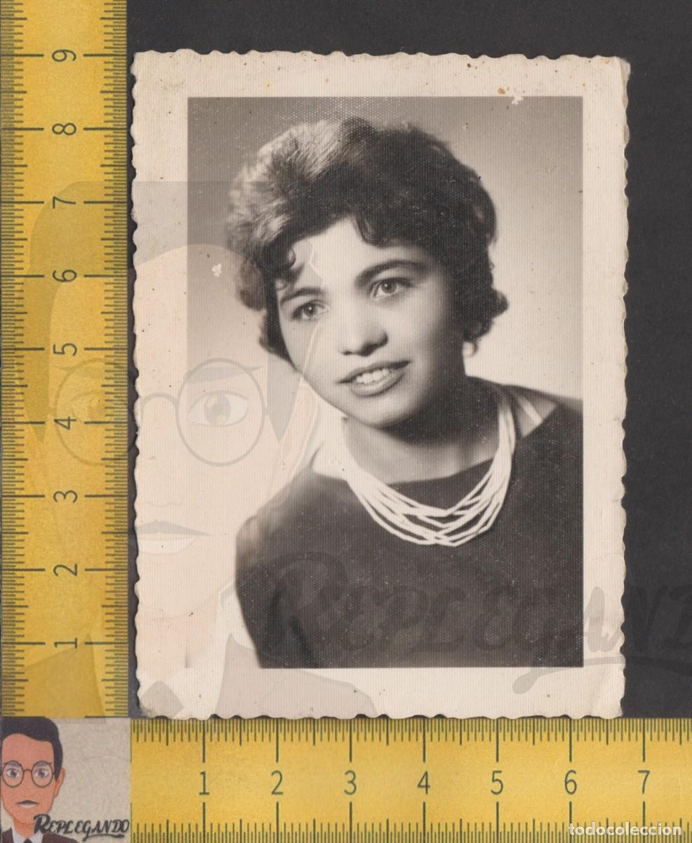 Fotograf&iacute;a antigua: RETRATO GUAPA CHICA MUJER JOVEN COLLAR PERLAS Y BELLA SONRISA - FOTO ANTIGUA ESTUDIO A&Ntilde;OS 40 ESPA&Ntilde;A