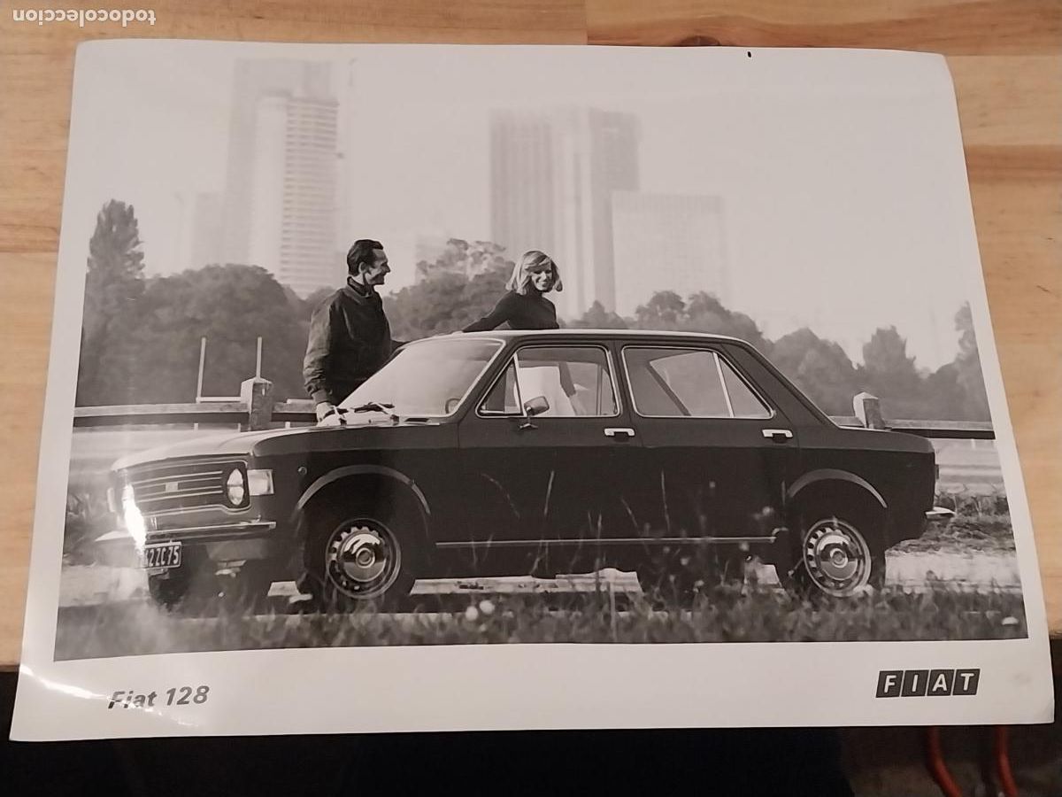 Fotograf&iacute;a antigua: FIAT 128 FOTO PRESS ORIGINAL 24,2X19CM 1950 1960 FOTOGRAFIA ANIMADA AUTOMOCION COCHES