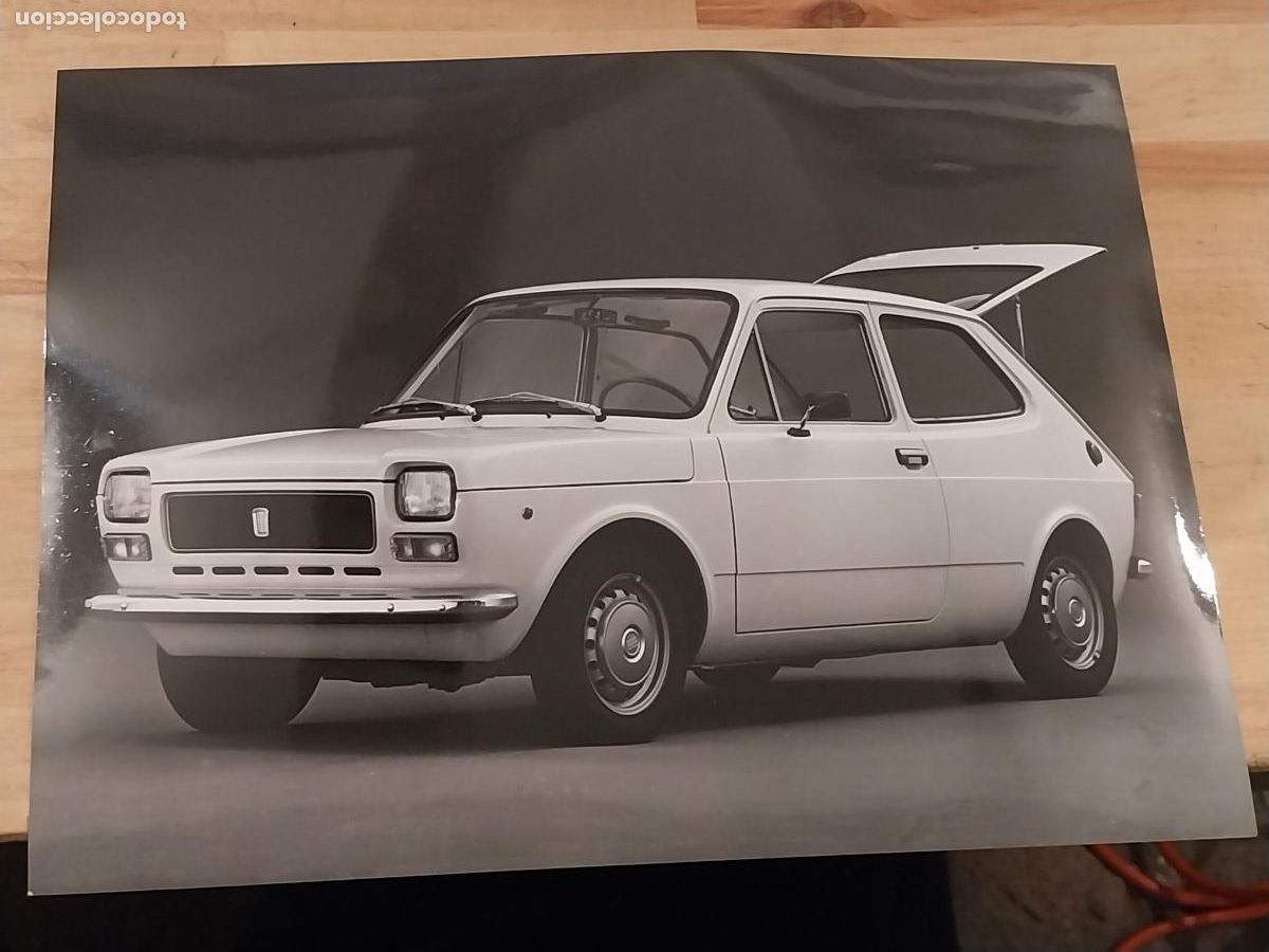 Fotograf&iacute;a antigua: FIAT 127 3 PUERTAS FOTO PRESS ORIGINAL 23X17CMS AUTOMOCION COCHES