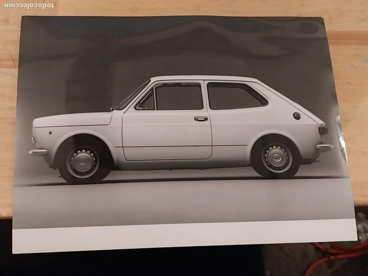 Fotograf&iacute;a antigua: FIAT 127 FOTO PRESS ORIGINAL 23,3X17,5CMS AUTOMOCION COCHES