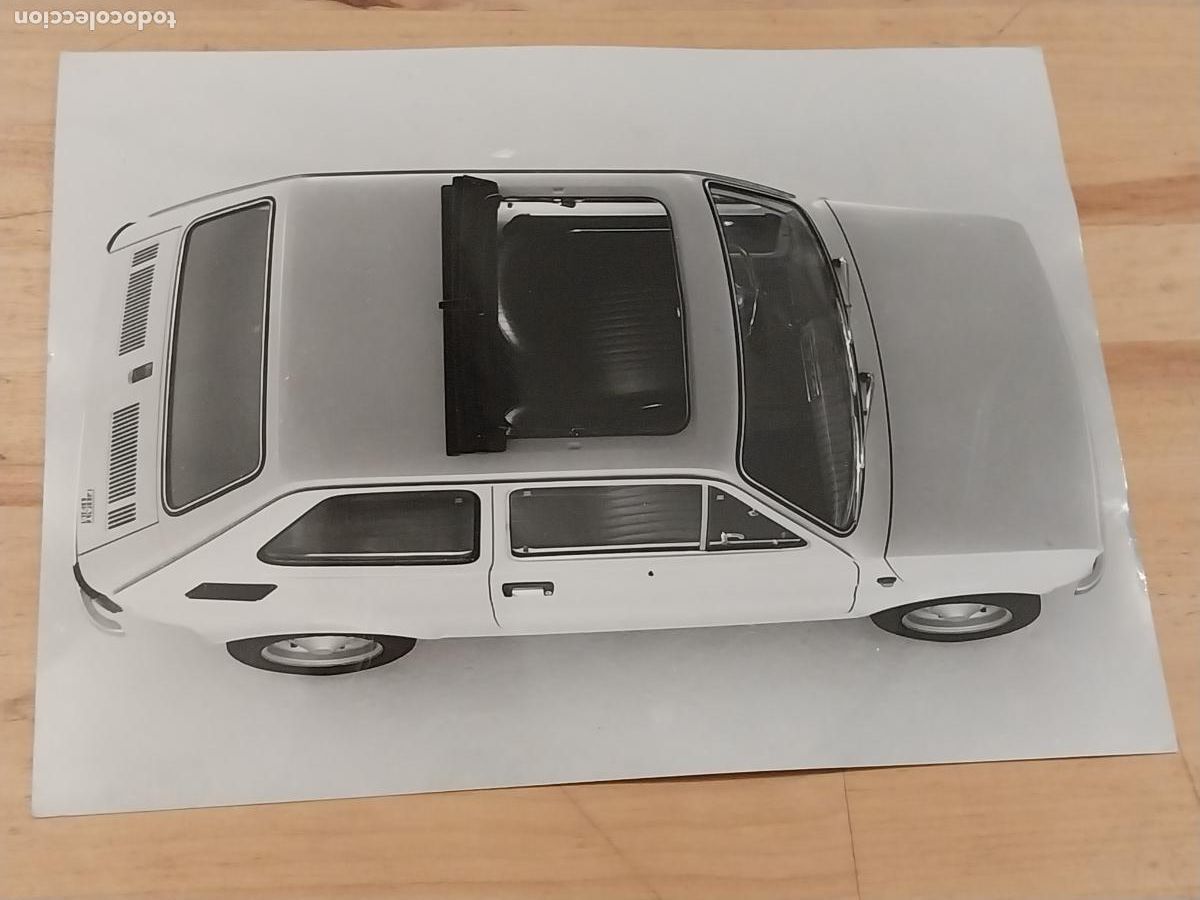 Fotograf&iacute;a antigua: FIAT 126 T A FOTO PRESS ORIGINAL 23,5X17,5CMS AUTOMOCION COCHES