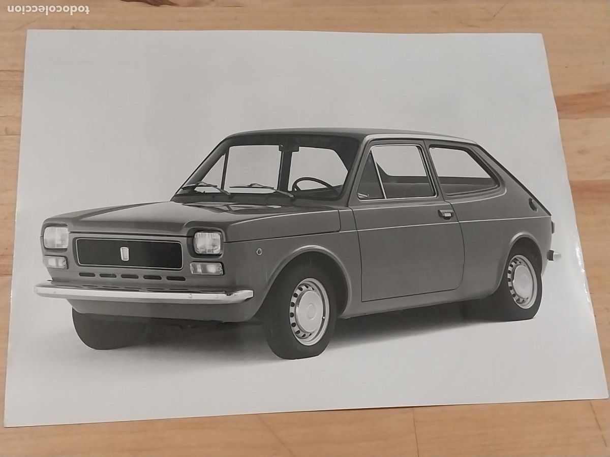 Fotograf&iacute;a antigua: FIAT 127 FOTO PRESS ORIGINAL 23,5X17CMS AUTOMOCION COCHES