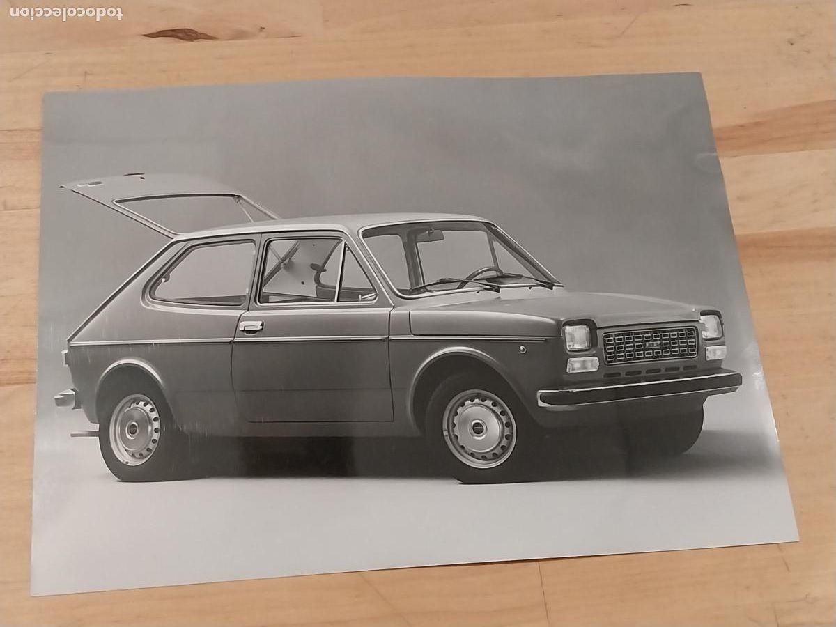 Fotograf&iacute;a antigua: FIAT 127 SPECIAL 3 PUERTAS PORTE FOTO PRESS ORIGINAL 23X17CMS AUTOMOCION COCHES