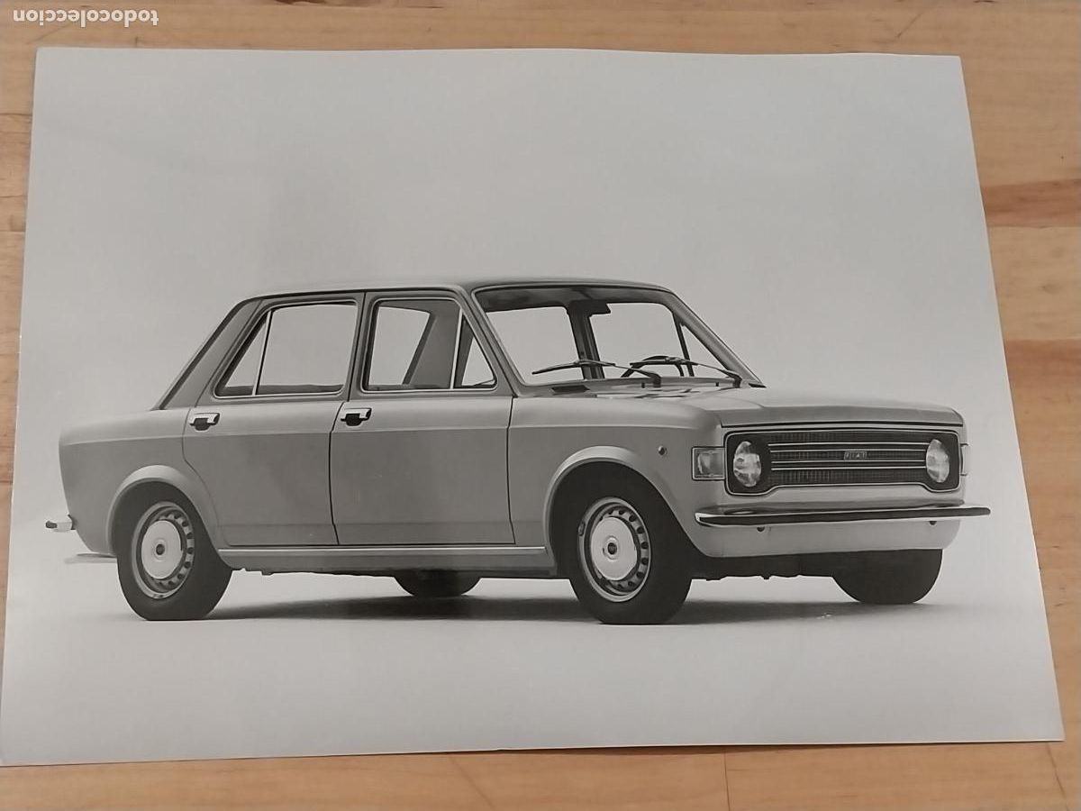 Fotograf&iacute;a antigua: FIAT 128 4 PUERTAS PORTE FOTO PRESS ORIGINAL 23X17,5CMS AUTOMOCION COCHES