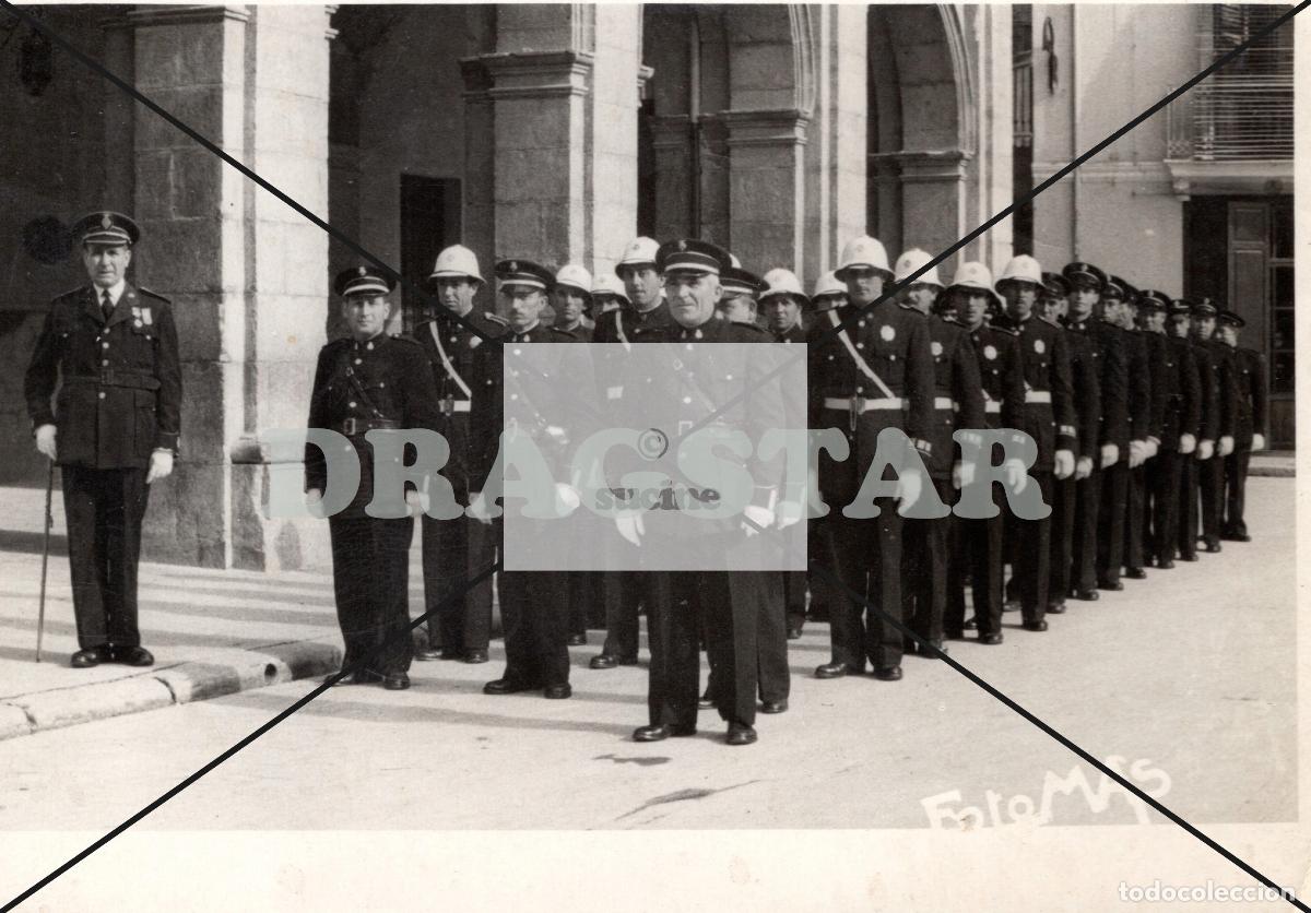 Fotograf&iacute;a antigua: FOTOGRAFIA ORIGINAL DE CASTELLON EN EL RECUERDO,FORMACION GUARDIAS MUNICIPALES PLAZA MAYOR 1950