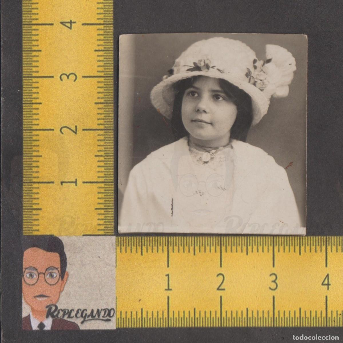 Fotografia antica: FOTOMATON - NI&Ntilde;A COLGANTE Y SOMBRERO BLANCO - FOTO ANTIGUA CARNET BLANCO NEGRO - PHOTOMATON A&Ntilde;OS 40