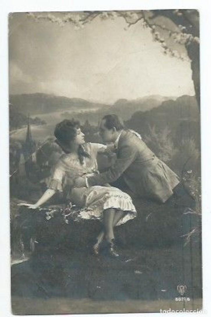 Fotograf&iacute;a antigua: &rdquo; PAREJA DE ENAMORADOS &rdquo;.- ILUSTRACION DE EPOCA