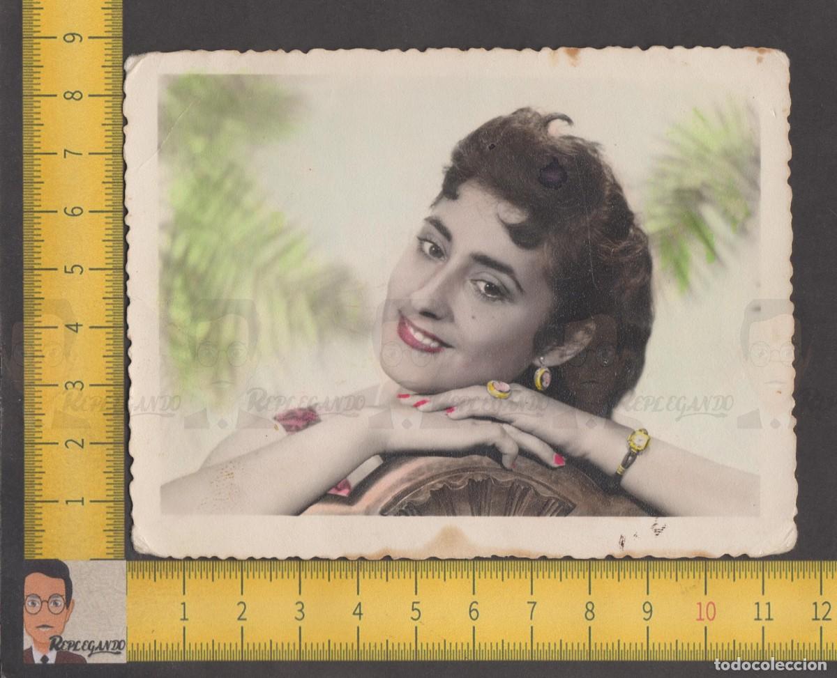 Fotografia antica: RETRATO GUAPA CHICA JOVEN SONRISA Y LUNAR - MUJER BELLA - FOTO ANTIGUA ESTUDIO COLOREADA A&Ntilde;OS 40