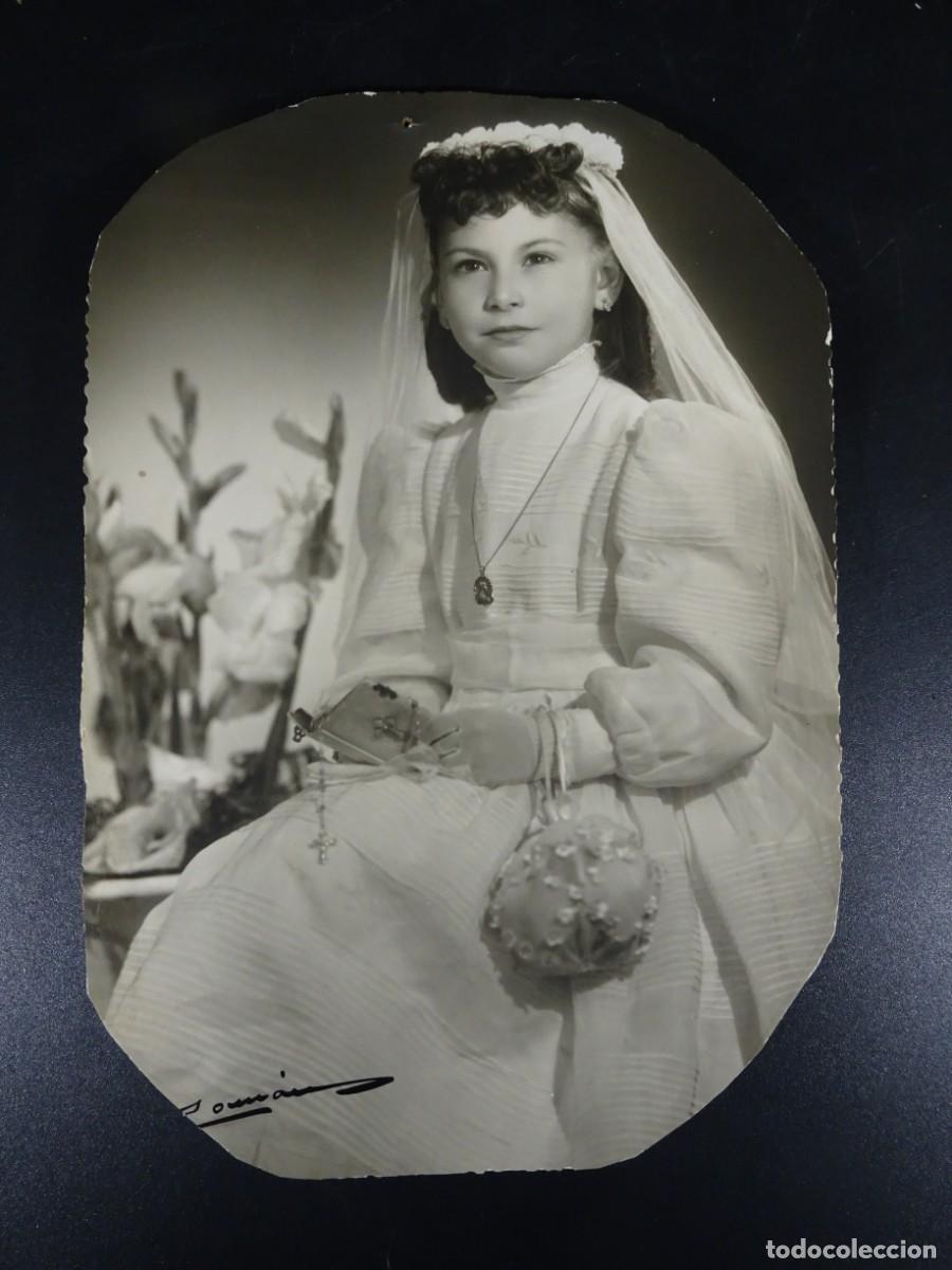 Alte Fotografie: ANTIGUA FOTOGRAF&Iacute;A DE ESTUDIO, NI&Ntilde;A VESTIDO PRIMERA COMUNI&Oacute;N, RECORTADA ,VER FOTOS