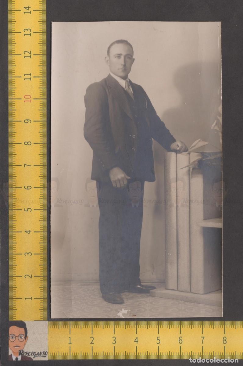 Fotografia antica: ELEGANTE HOMBRE JOVEN POSA VESTIDO DE TRAJE - CHICO ATRACTIVO - FOTO ANTIGUA ESTUDIO A&Ntilde;OS 40