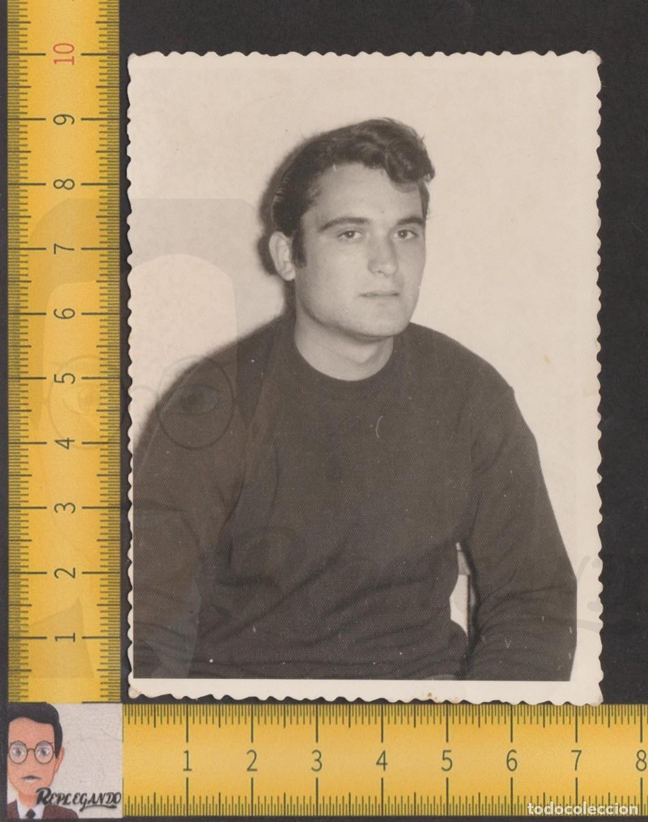 Fotografia antiga: RETRATO SEXY CHICO JOVEN PELO FLEQUILLO TUP&Eacute; - FOTO ANTIGUA A&Ntilde;OS 50/60 - HOMBRE LGTB GUAPO ESPA&Ntilde;A