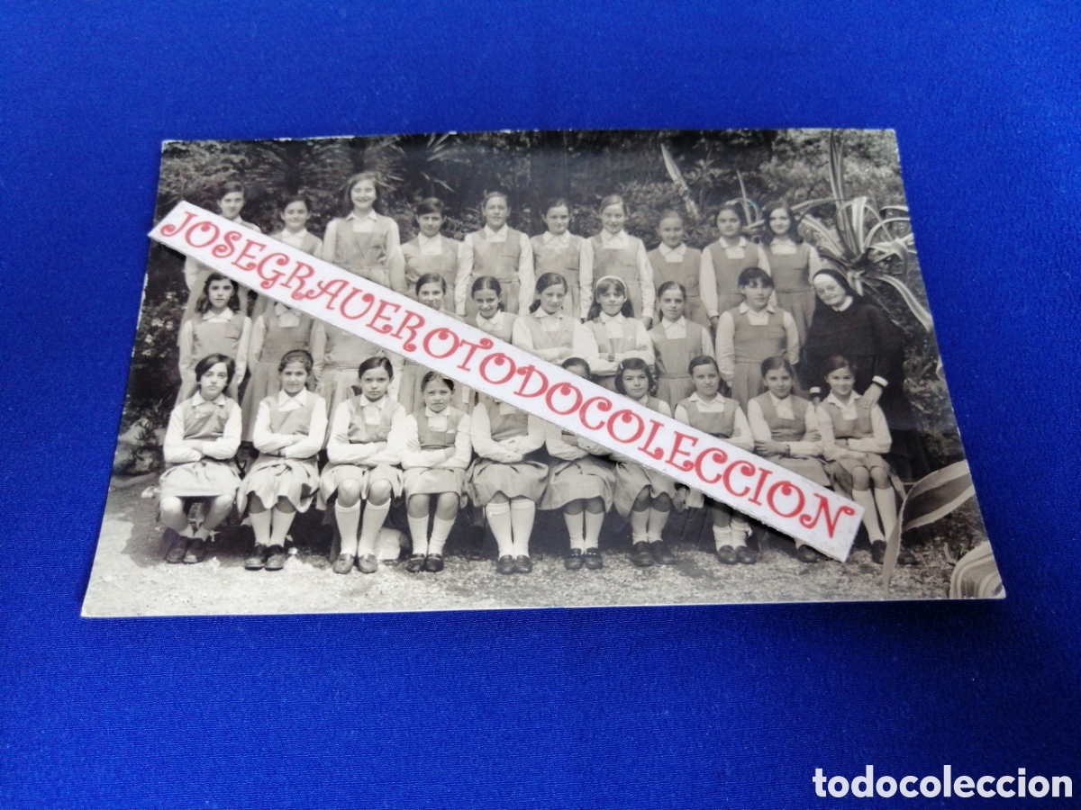 Fotografia antica: COLEGIO DE MONJAS NI&Ntilde;AS MODELOS POSANDO CON MONJA FOTOGRAF&Iacute;A SIGLO PASADO CON FIRMAS CURSO 67/68