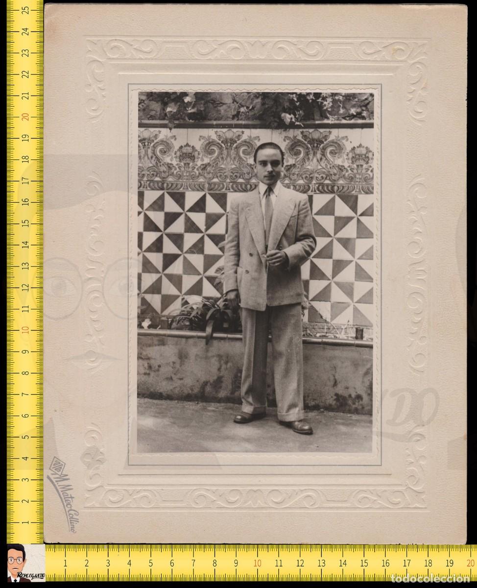 Fotografia antiga: GUAPO CHICO REPEINADO TRAJE FRENTE A AZULEJOS PATIO - FOTO ANTIGUA A&Ntilde;OS 30 - HOMBRE SEXY LGTB ESPA&Ntilde;A