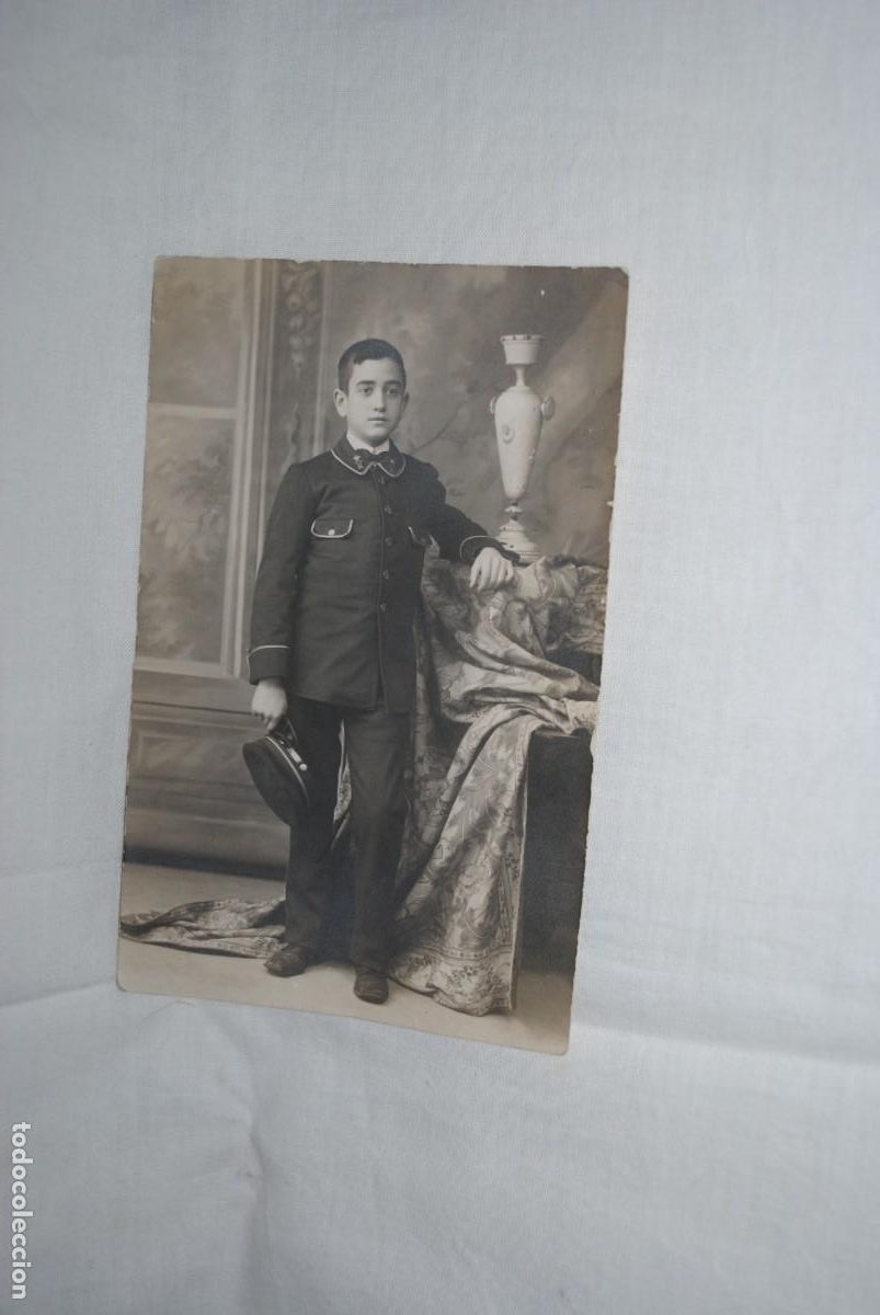 Fotograf&iacute;a antigua: MUCHACHO CON UNINFORME DE ALGUN COLEGIO .