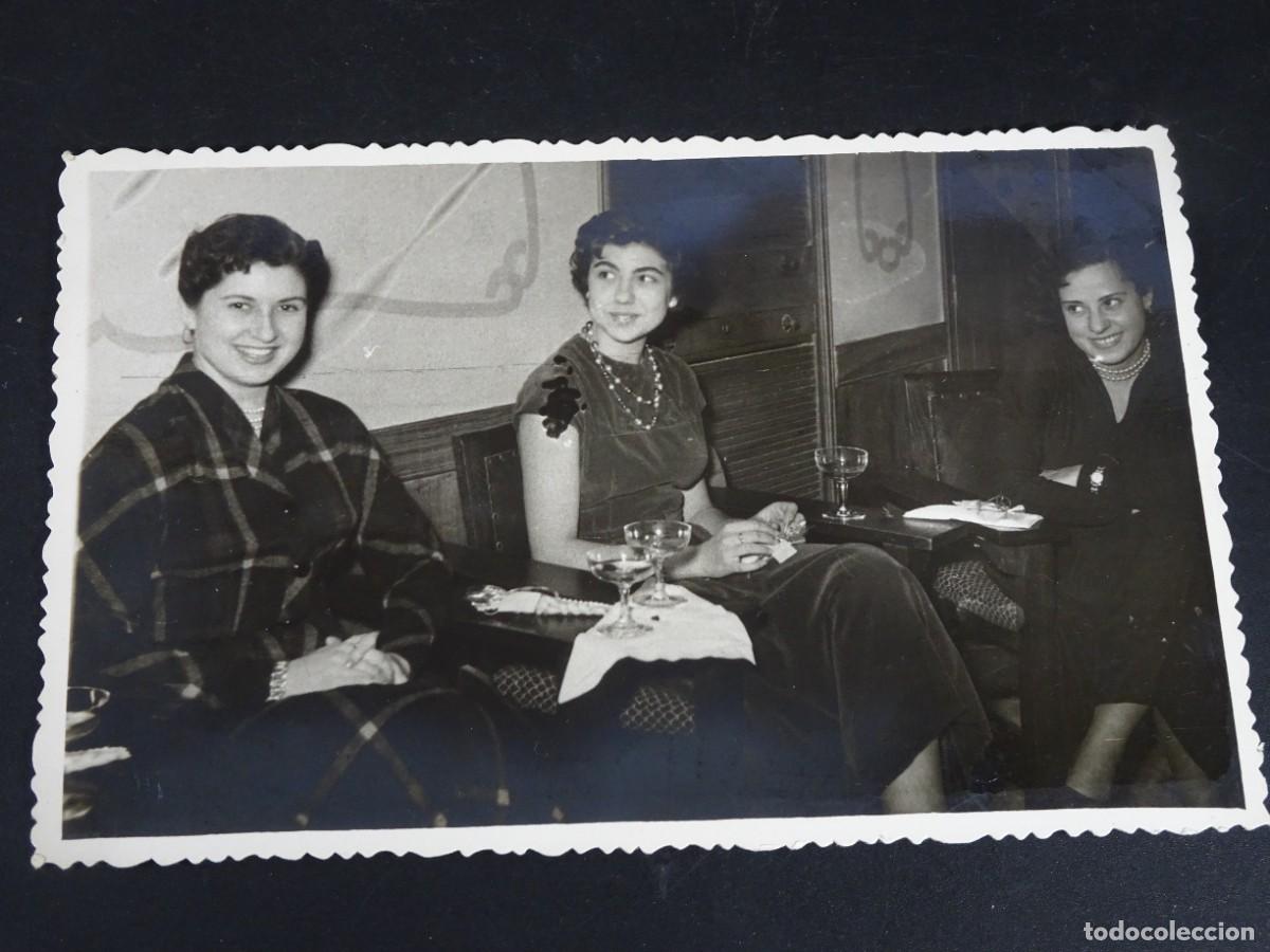 Fotograf&iacute;a antigua: ANTIGUA FOTOGRAF&Iacute;A MUJERES EN UN BAR , VER FOTOS