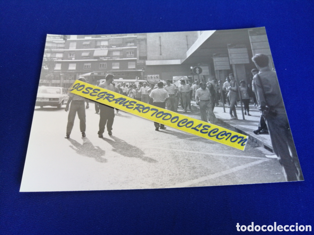 Fotografia antica: HUELGA GENERAL 28 MAYO A&Ntilde;O 1992 -VALENCIA - SINDICALISTAS -PIQUETES -ANTIDISTURBIOS-EL CORTE INGL&Eacute;S