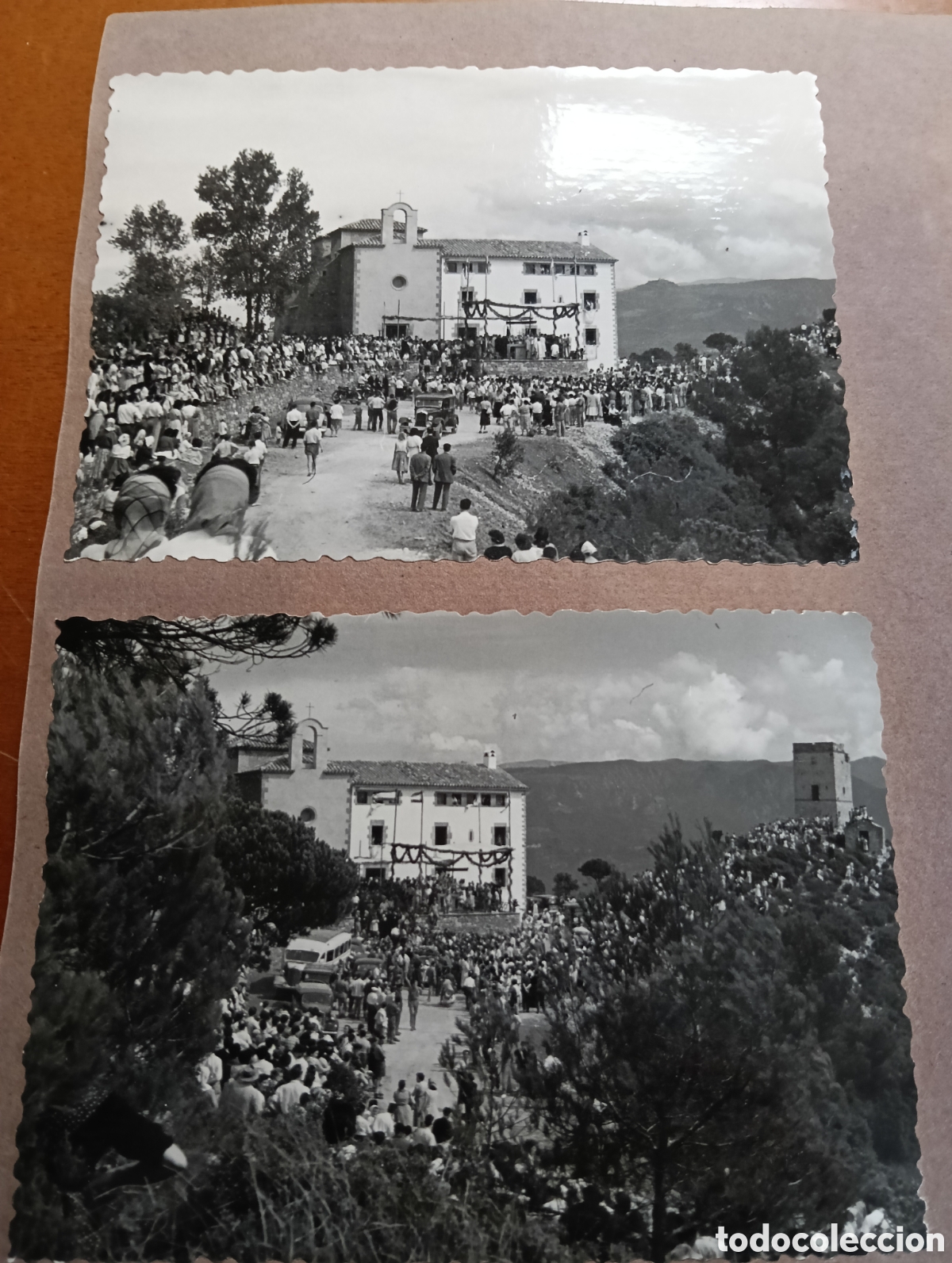 Fotograf&iacute;a antigua: 1957, fotograf&iacute;a de casa Bach, concentraci&oacute;n por la fiesta mayor