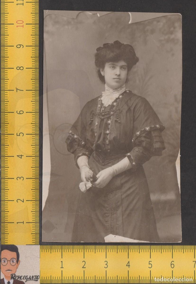 Fotografia antica: RETRATO ELEGANTE MUJER VESTIDO NEGRO Y FLORES - SE&Ntilde;ORA - FOTO ANTIGUA CIRCA 1920 : 001