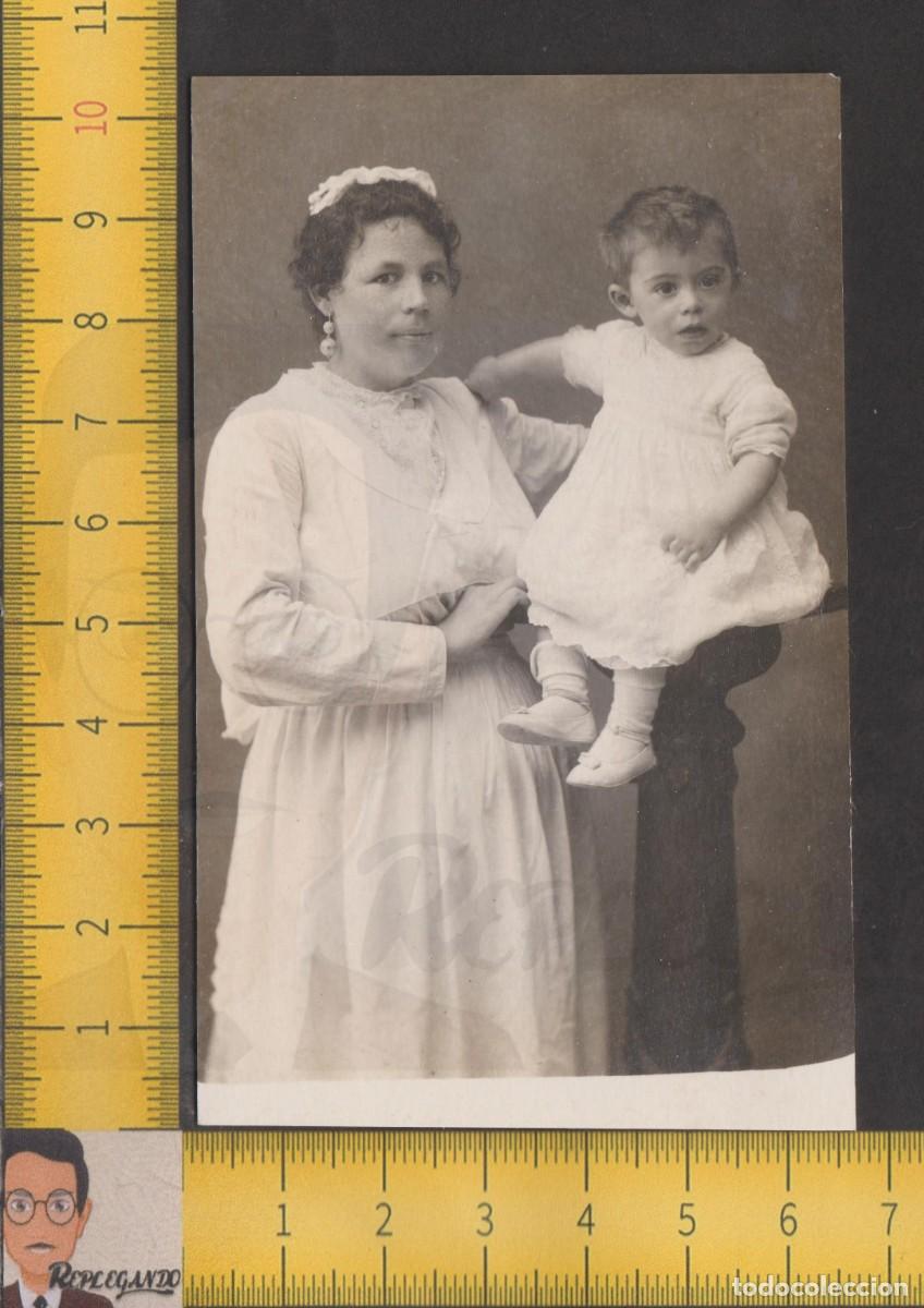 Alte Fotografie: RETRATO MUJER POSANDO CON NI&Ntilde;O - MADRE E HIJO - FOTO ANTIGUA ESTUDIO CIRCA 1920 ESPA&Ntilde;A : 001