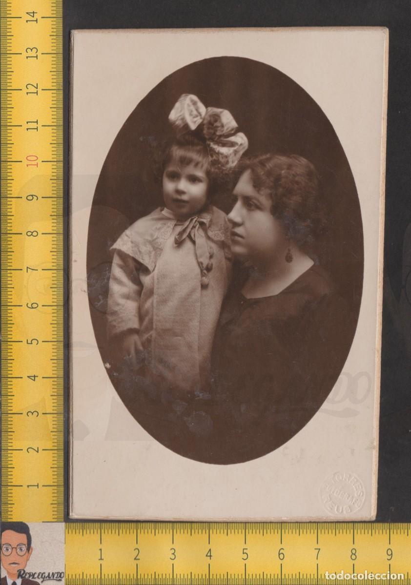 Antique Photography: RETRATO MADRE E HIJA - MUJER Y NI&Ntilde;A CON ENORME LAZO - FOTO ANTIGUA ESTUDIO A&Ntilde;O 1926 - TORRES REUS