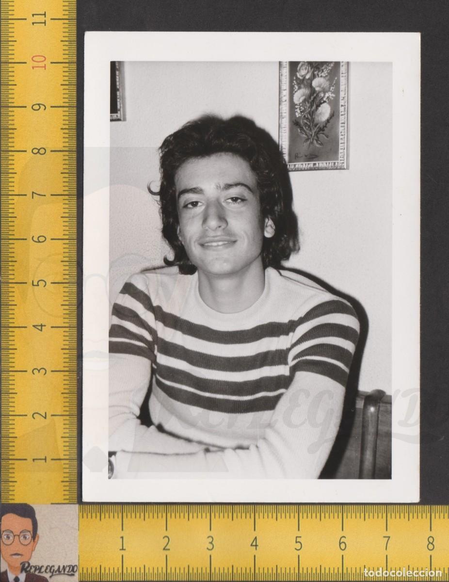 Fotografia antica: GUAPO CHICO JOVEN POSA SONRIENDO - HOMBRE ATRACTIVO SEXY RISA - FOTO ANTIGUA A&Ntilde;OS 60 - LGTB ESPA&Ntilde;A