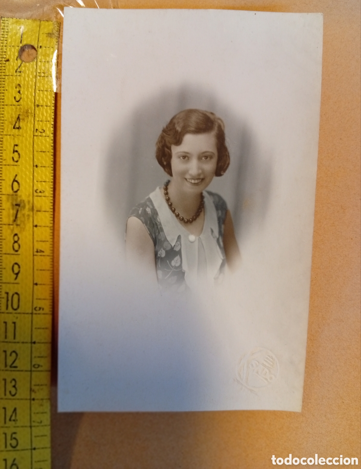 Fotografia antiga: Antigua fotograf&iacute;a de estudio ...?