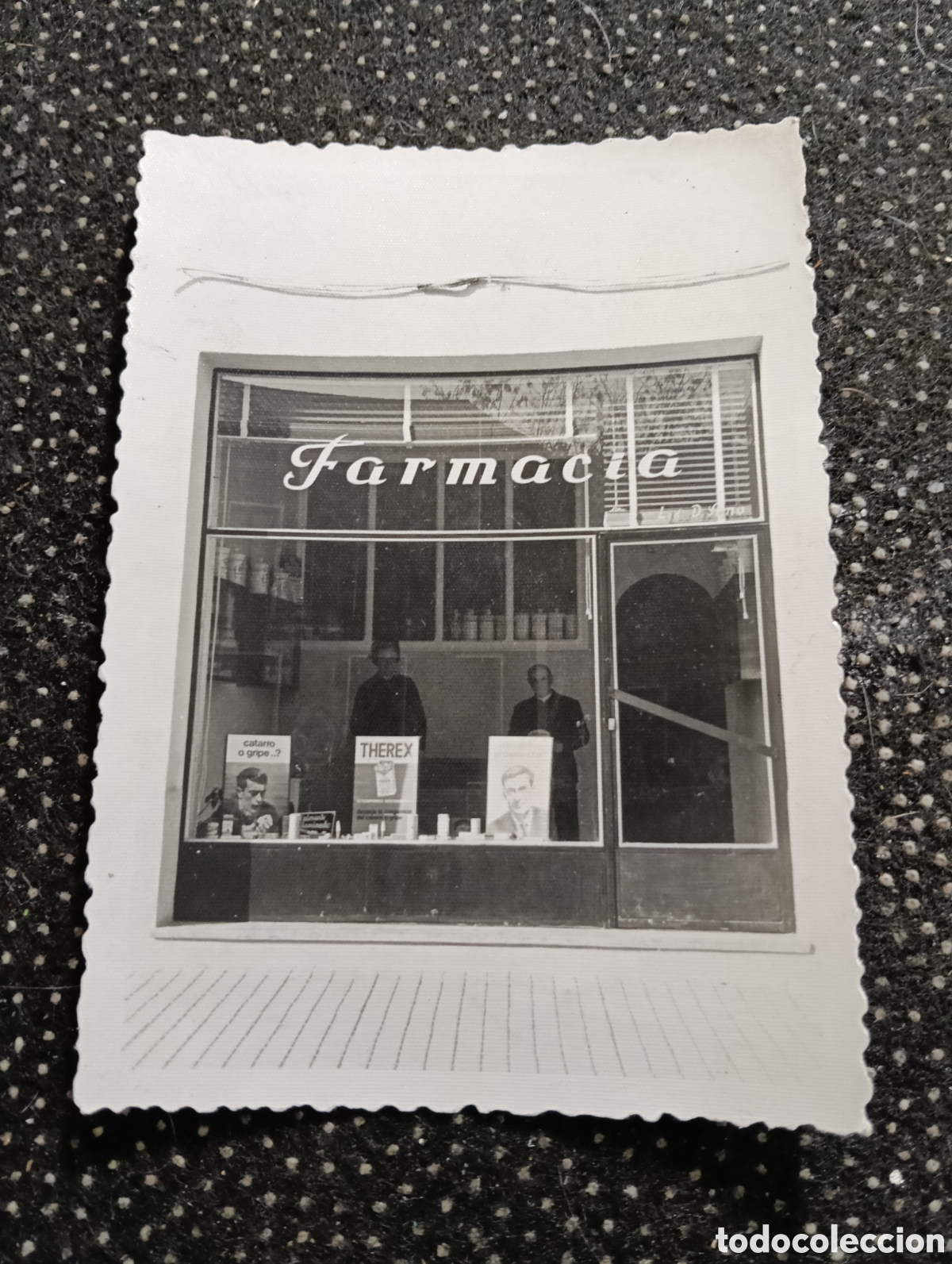 Antique Photography: Fotograf&iacute;a de una Farmacia en Valladolid 1963