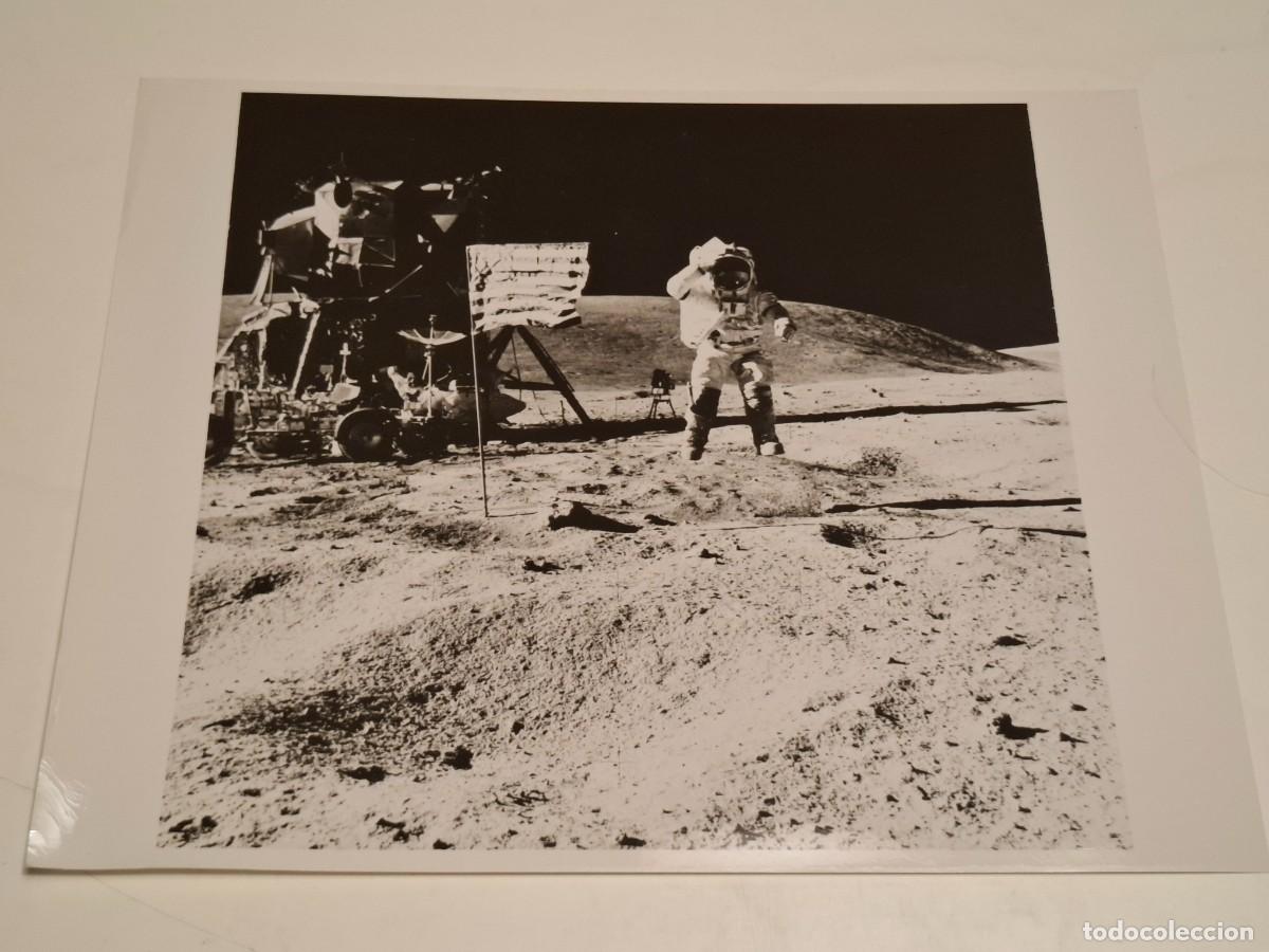 Fotograf&iacute;a antigua: Fotograf&iacute;a original NASA astronaut John w.young commandar apollo 16