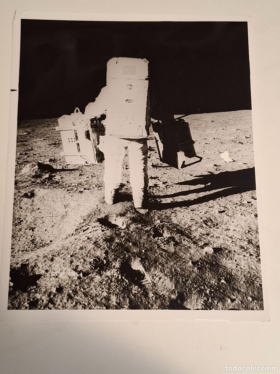 Fotograf&iacute;a antigua: Fotograf&iacute;a original NASA astronaut Neil A.Armstrong commander launched to the moon