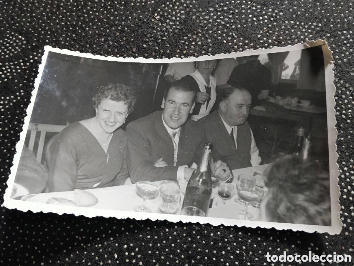 Fotograf&iacute;a antigua: Fotograf&iacute;a de una comida familiar con el Se&ntilde;or Alcalde Don Juan Unanue Andueza a&ntilde;os 50