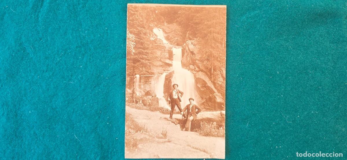 Fotograf&iacute;a antigua: FOTOGRAFIA HOMBRES POSANDO EN CASCADA