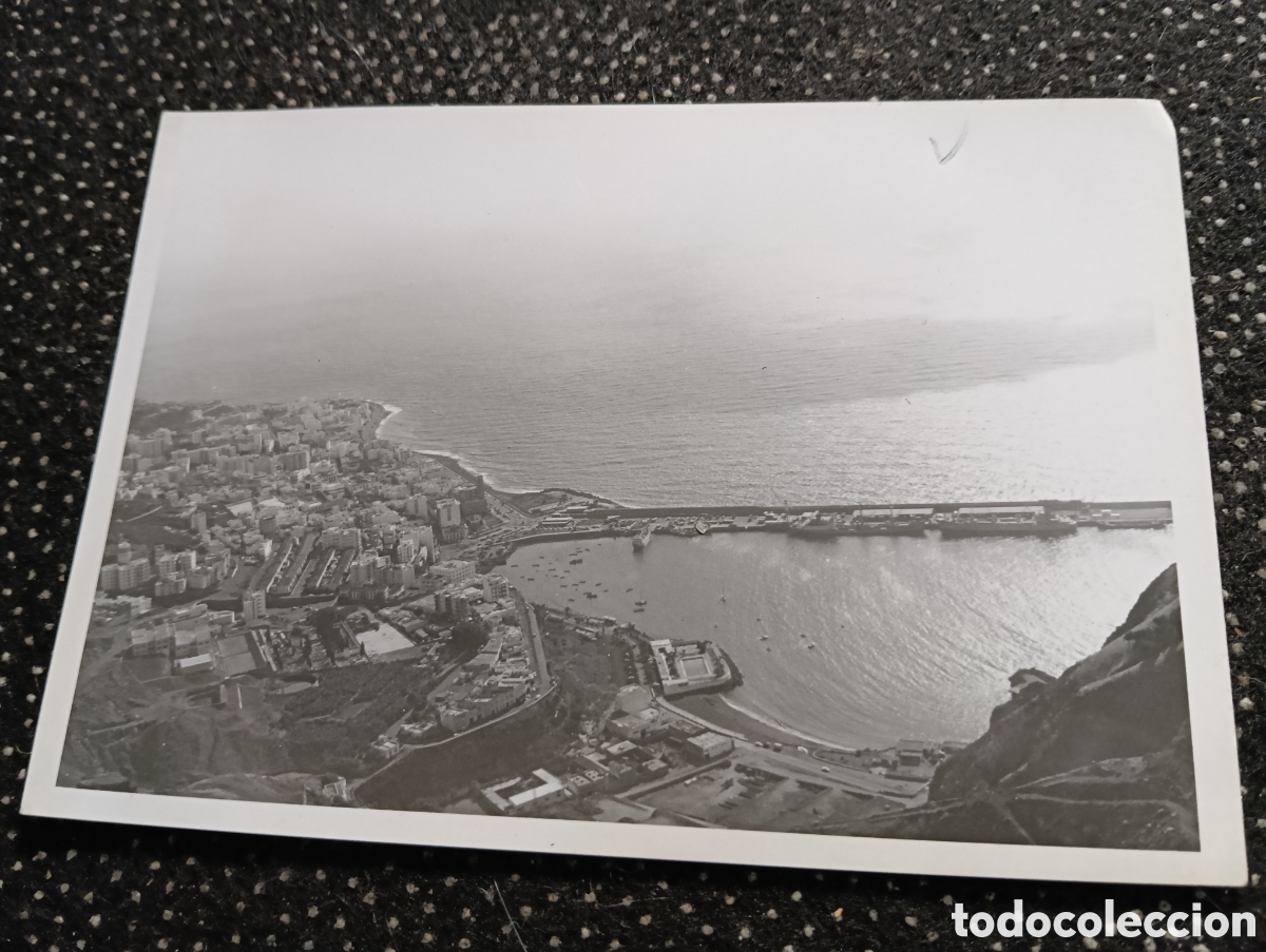 Fotograf&iacute;a antigua: Fotograf&iacute;a de Santa Cruz de la Palma Las Huinchas, Canarias a&ntilde;os 50 desde el avi&oacute;n.