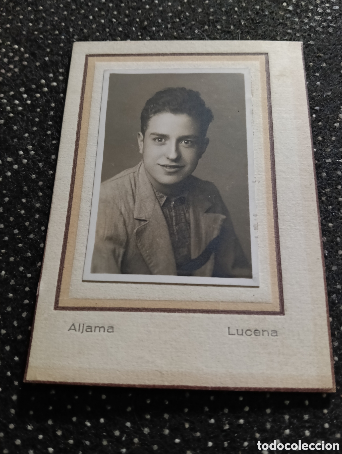 Alte Fotografie: Peque&ntilde;a Fotograf&iacute;a de un joven de Lucena en los a&ntilde;os 40