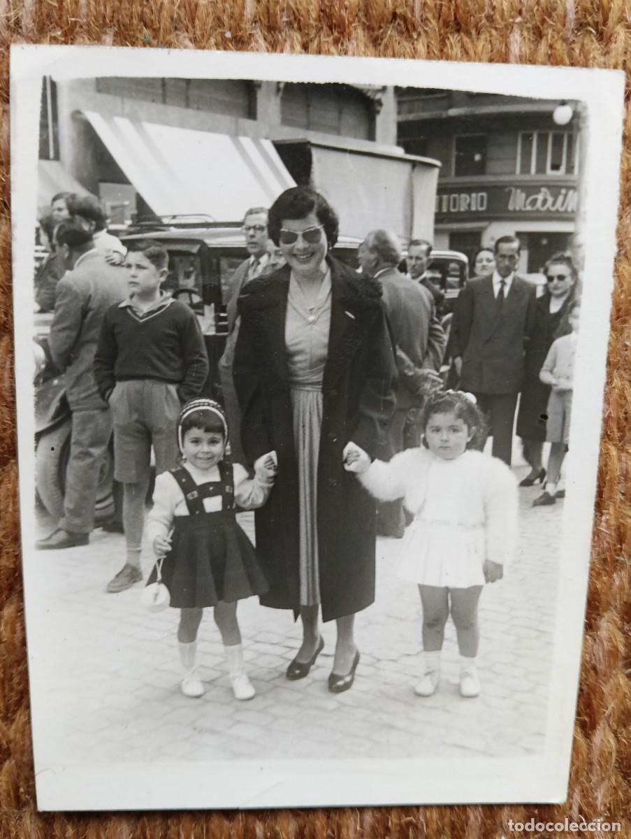 Fotografia antiga: ALICANTE - MADRE E HIJAS - FOTO CARBONELL - FOTOGRAFO MINUTERO