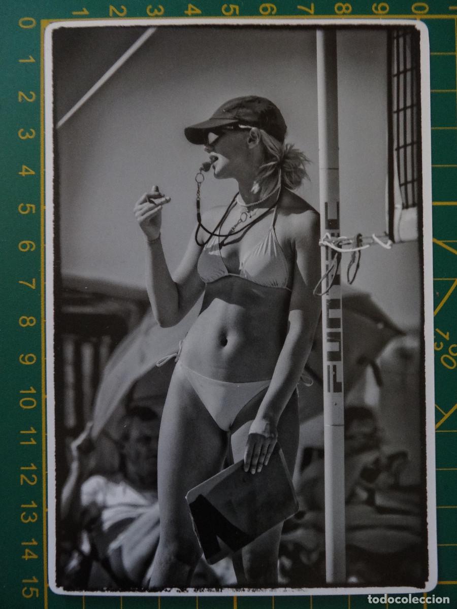 Fotograf&iacute;a antigua: Vintage Photo Girl Lady Bikini Swimsuit / Traje de ba&ntilde;o ni&ntilde;a foto / Maillot de bain fille / Ragazza